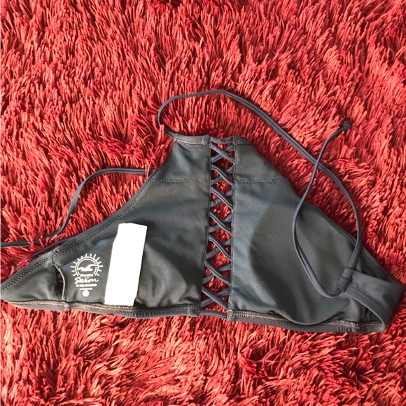 Hollister® Be the Sunshine Navy Blue Embroidered  Floral Strappy Swim Top S - Picture 5 of 11